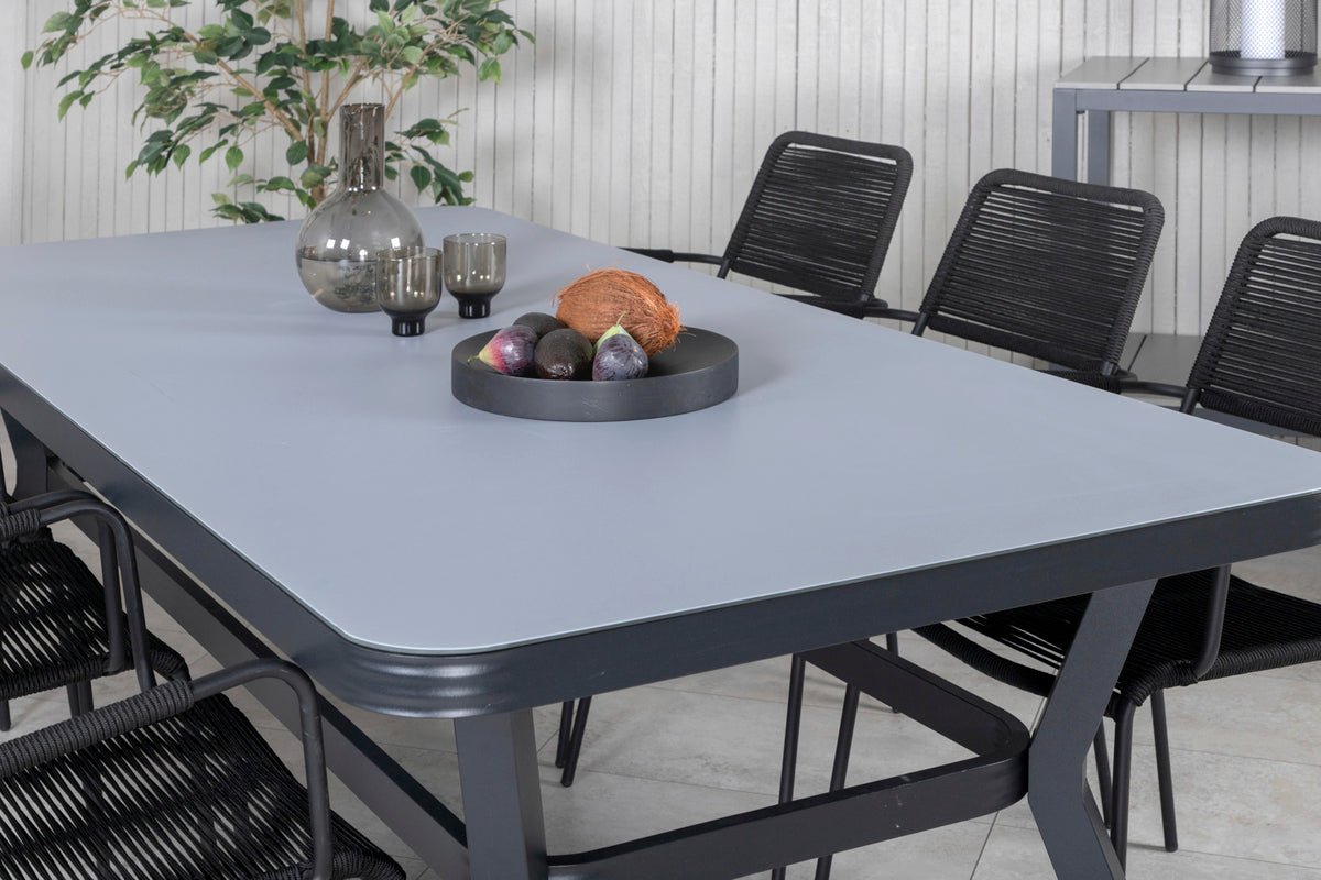 Gartentisch Amaré - eine Kombination aus matter Glasplatte und Aluminiumgestell