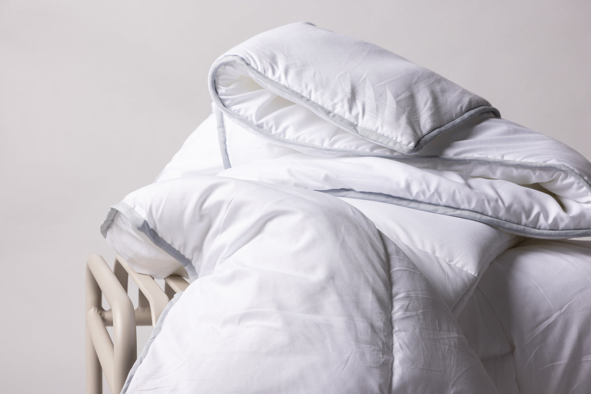 Premium Bettdecke Skara 200 × 150 cm – Mikrofaser Leichtdecke