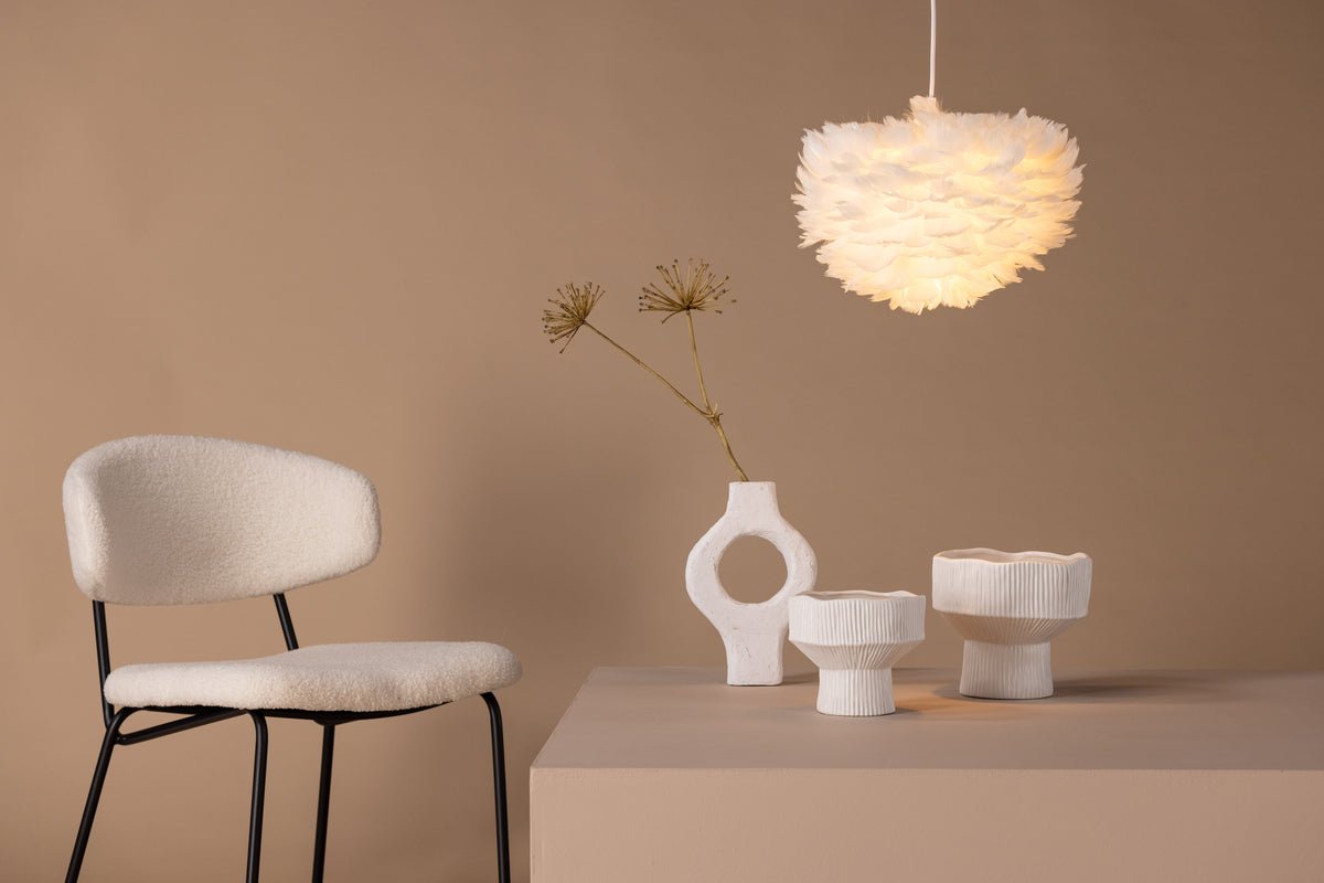 Pendelleuchte „Pilanesberg-Weiß" – Lampenschirm aus künstlichen Federn