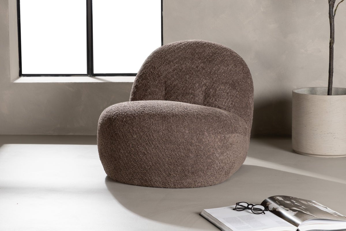 Designer Lounge Sessel Almvik – Bouclé Braun