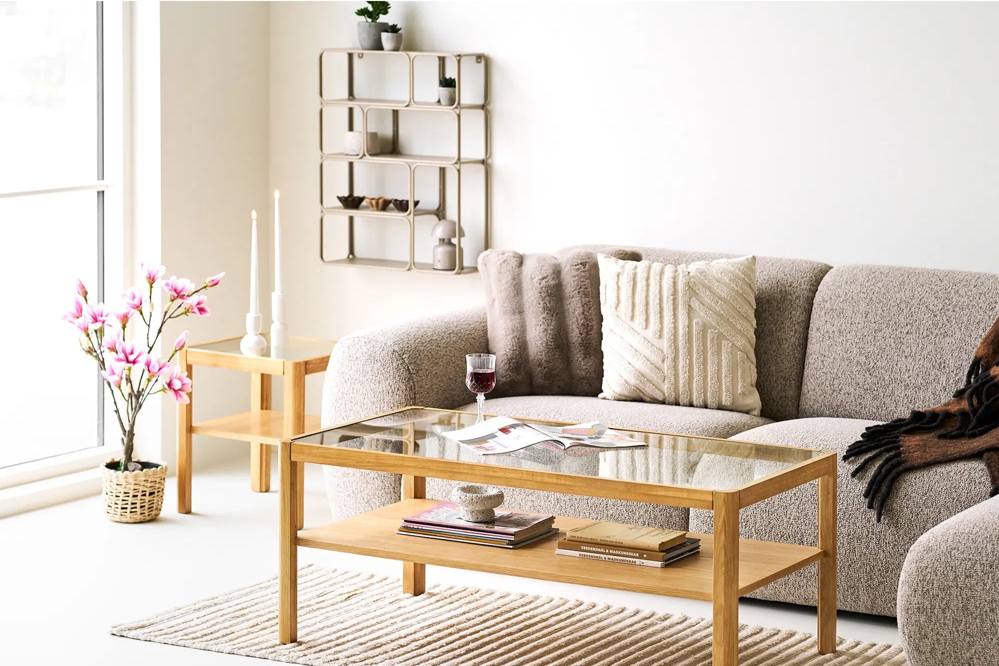 Wandregal Corvella – aus Metall in Beige