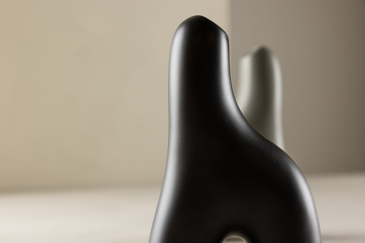 Vase Noara 16 cm – Skulpturales Designobjekt aus Steingut