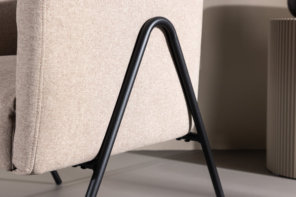 Sessel Rufus - mit beigen Stoff und schwarz lackierten Beinen