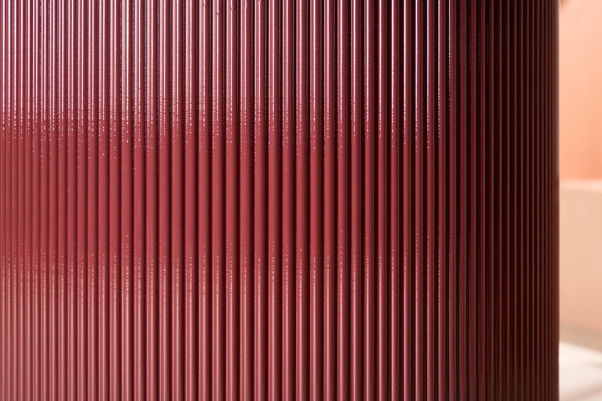 Esstisch Arden – Runder Esstisch in Burgunderrot (Ø 110 cm)