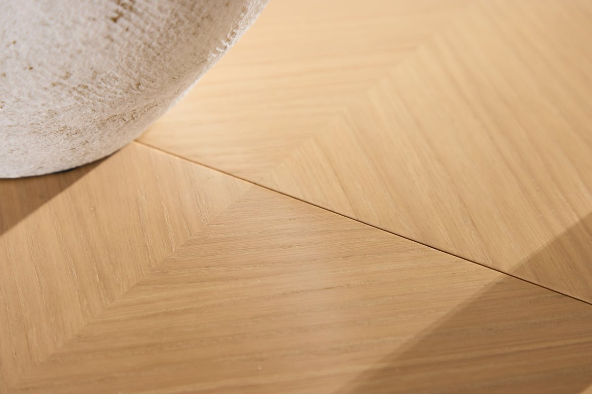 Esstisch Zephyr - die perfekte Balance zwischen Funktionalität und Stil