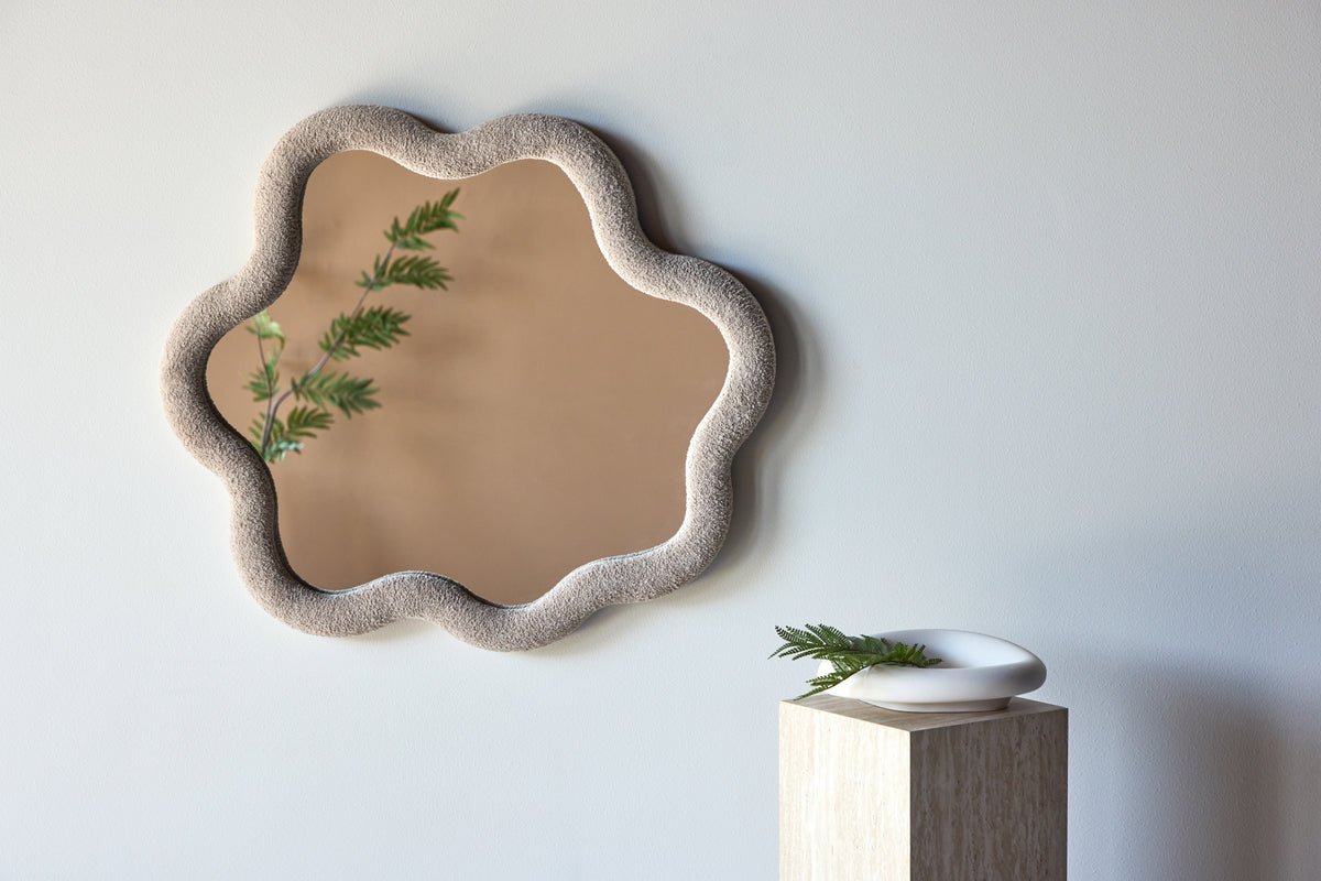 Spiegel Fluffo – mit Bouclé-Rahmen