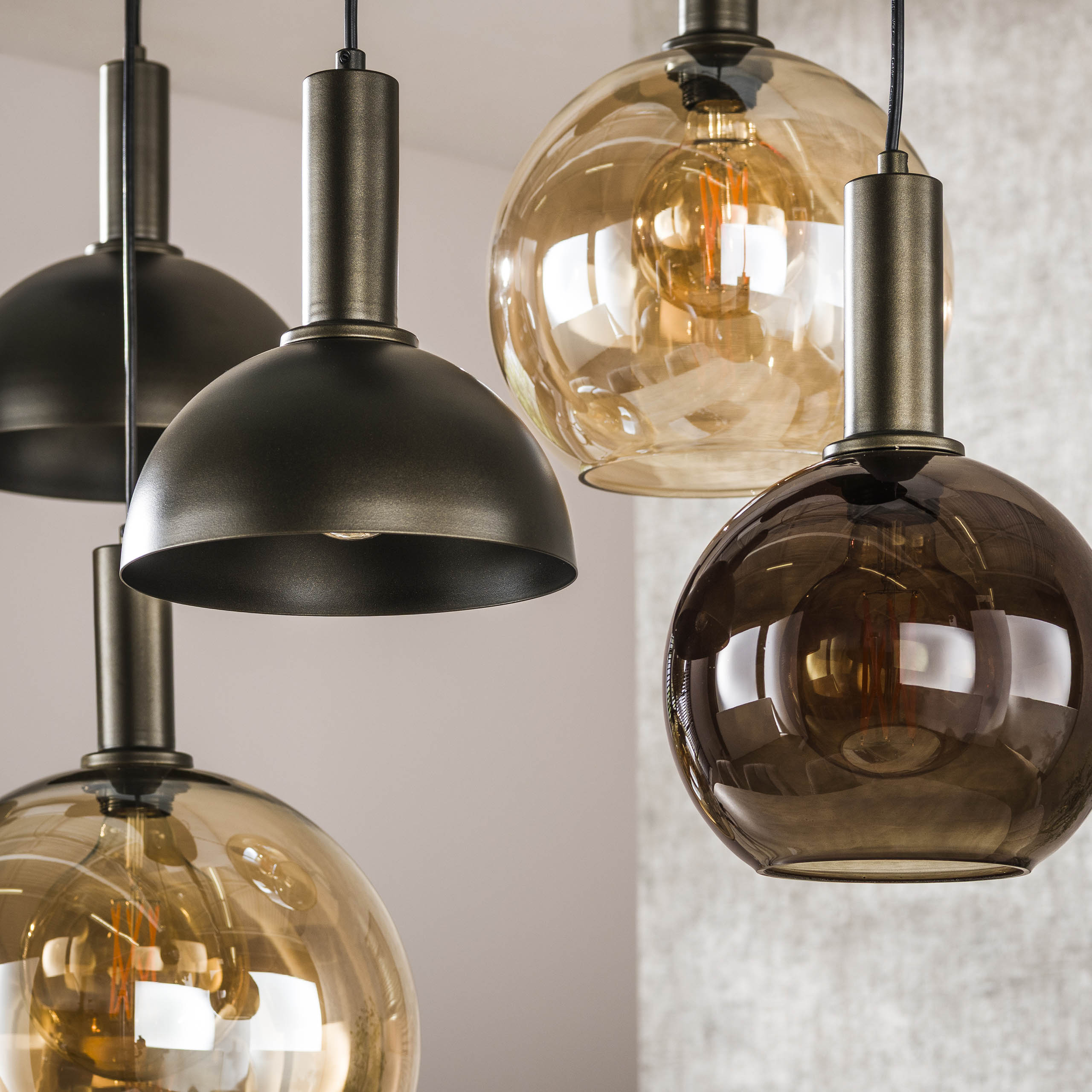 Pendelleuchte Caldera – Organisches Cluster-Design in Sienna-Braun (7-flammig)