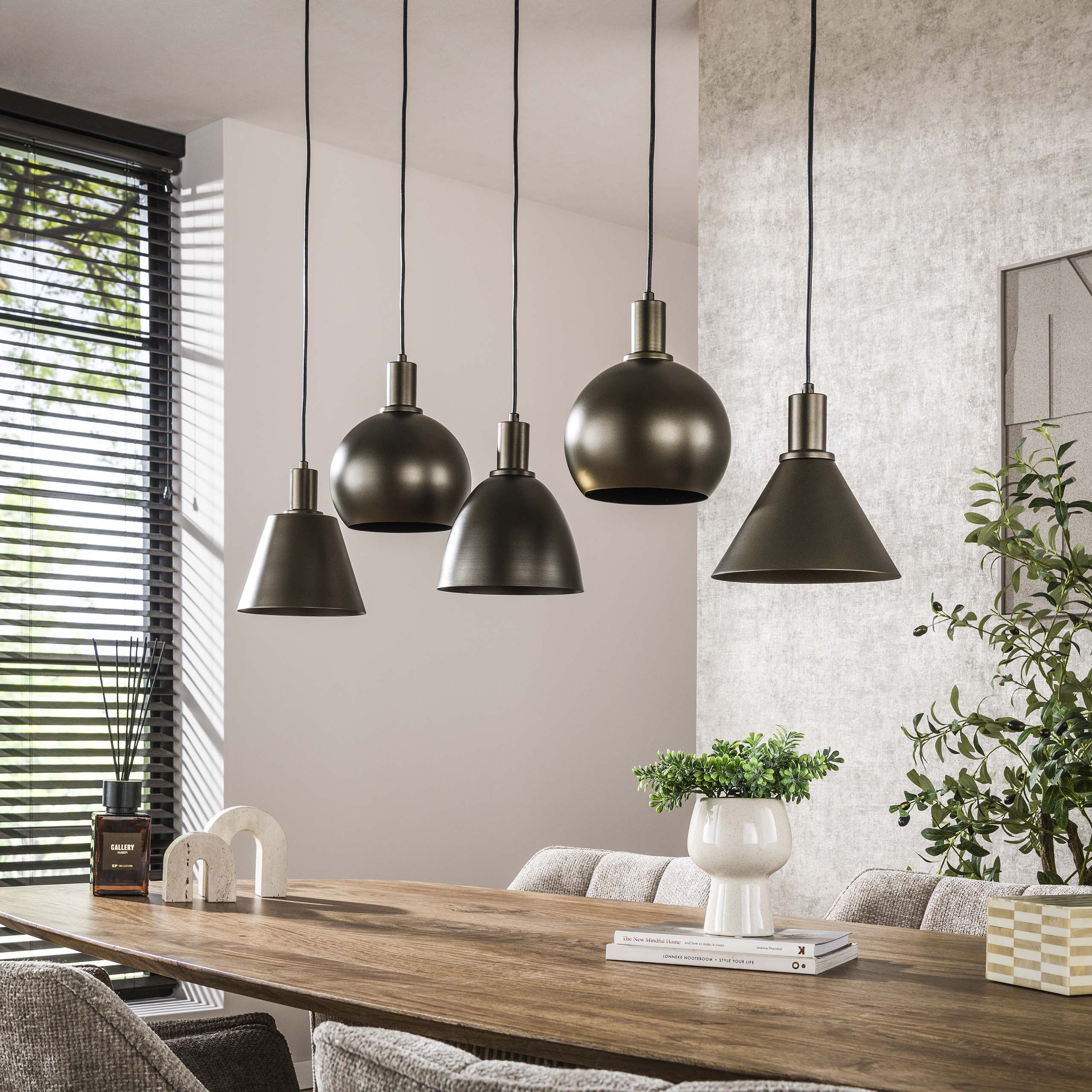 Pendelleuchte Bravino – Fünf Metallschirme in Braun oder Beige (5-flammig)