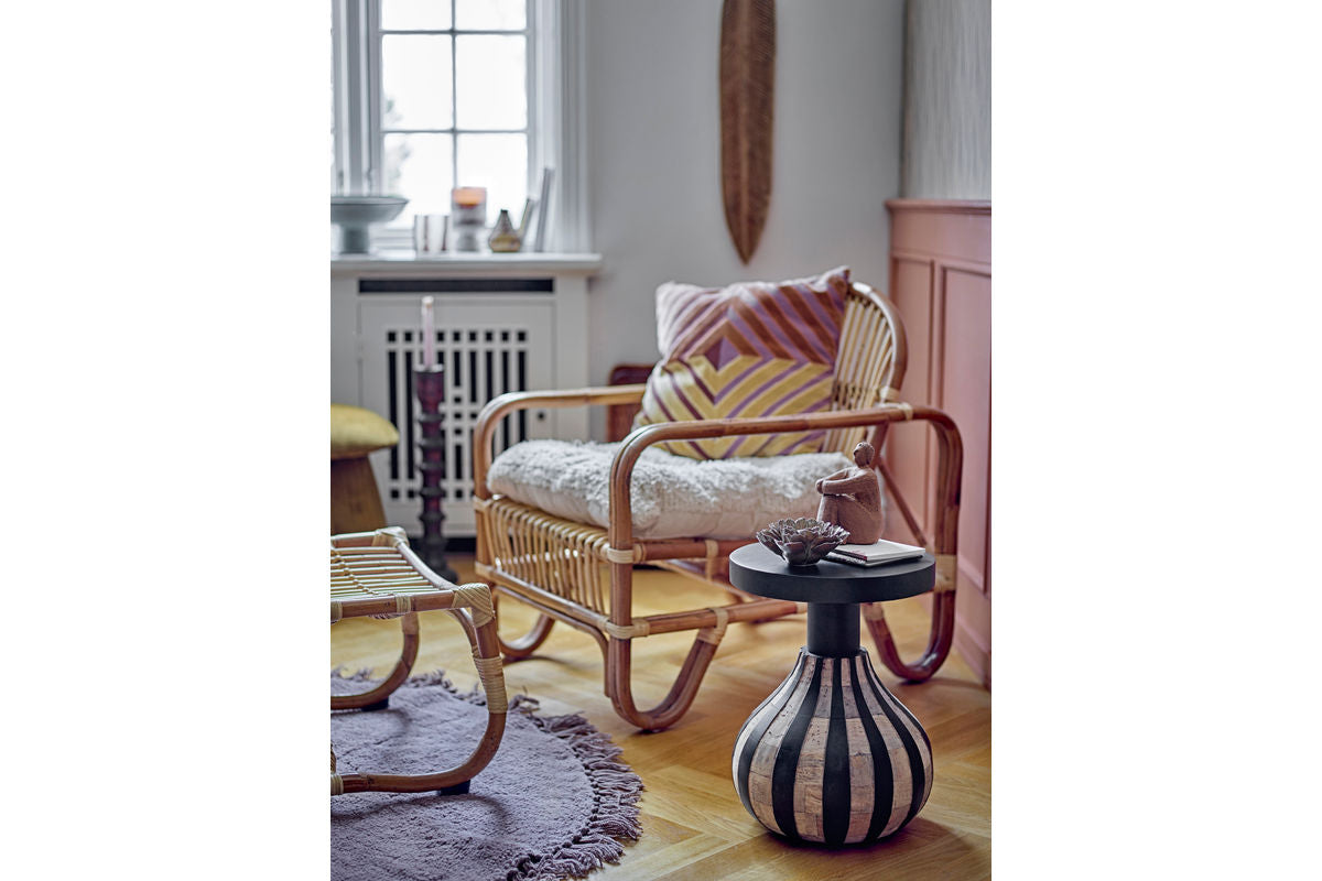 Beistelltisch Mila – FSC®-zertifiziertes Mangoholz in Schwarz