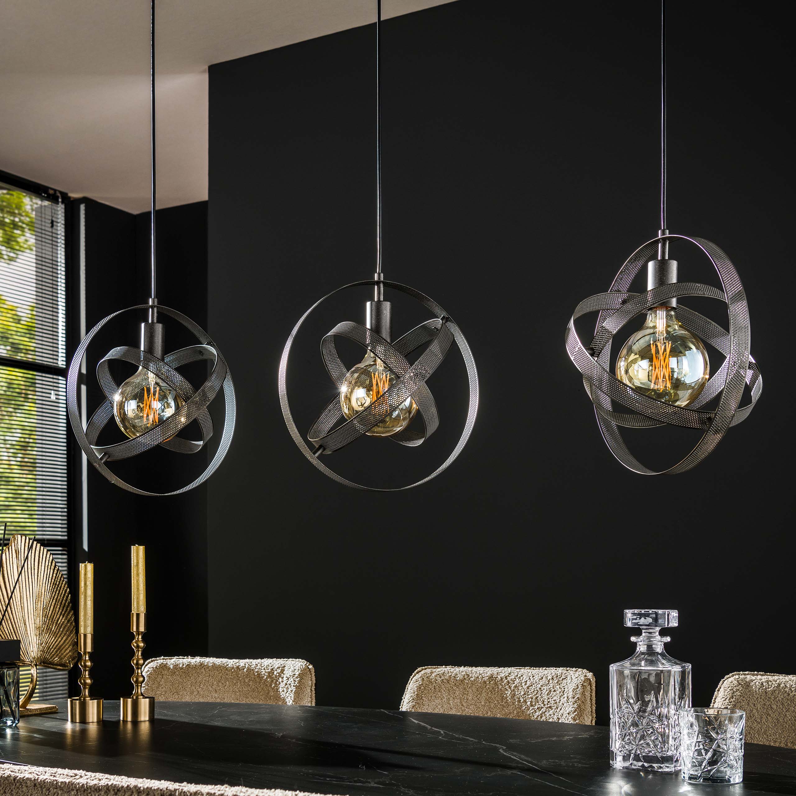 Pendelleuchte Astryx – Drehbares Ringdesign in Schwarz (3-flammig)