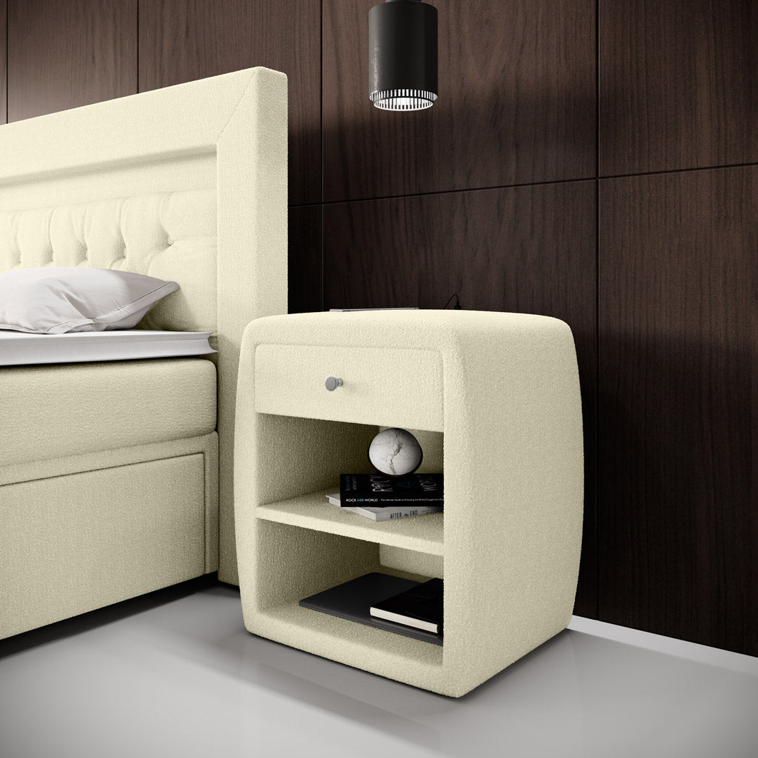Designer Nachttisch Lilly mit USB Anschluss in Bouclé