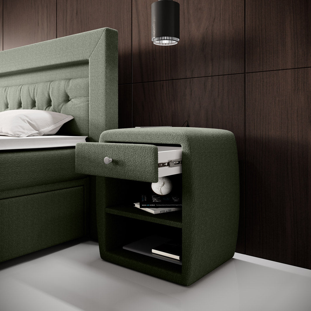 Designer Nachttisch Lilly mit USB Anschluss in Bouclé