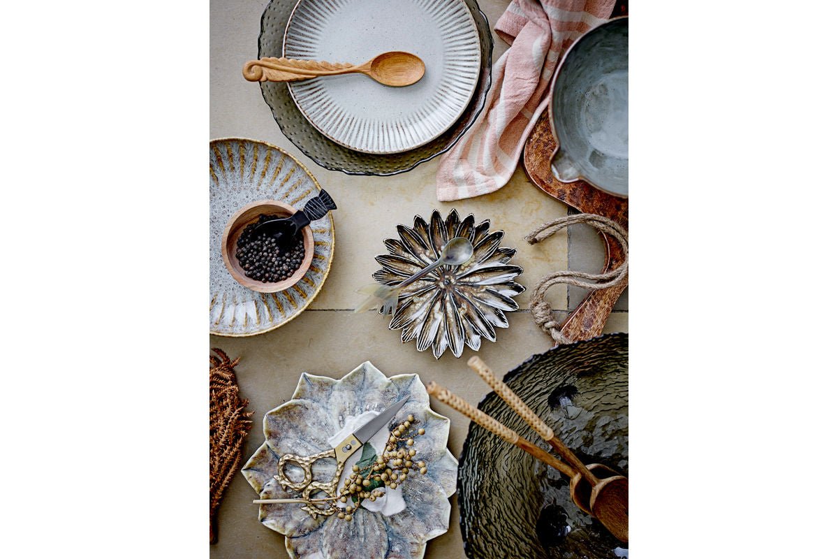 Teller Salia– aus Steingut gefertigt