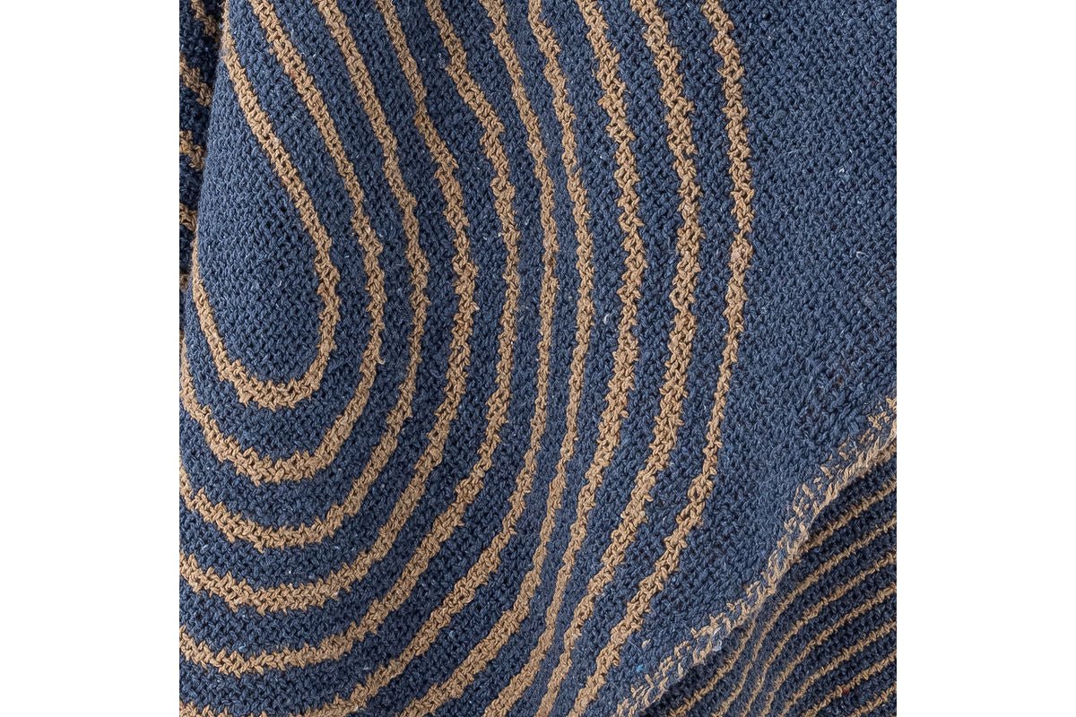 Überwurfdecke Nalu – Blau, aus recycelter Baumwolle