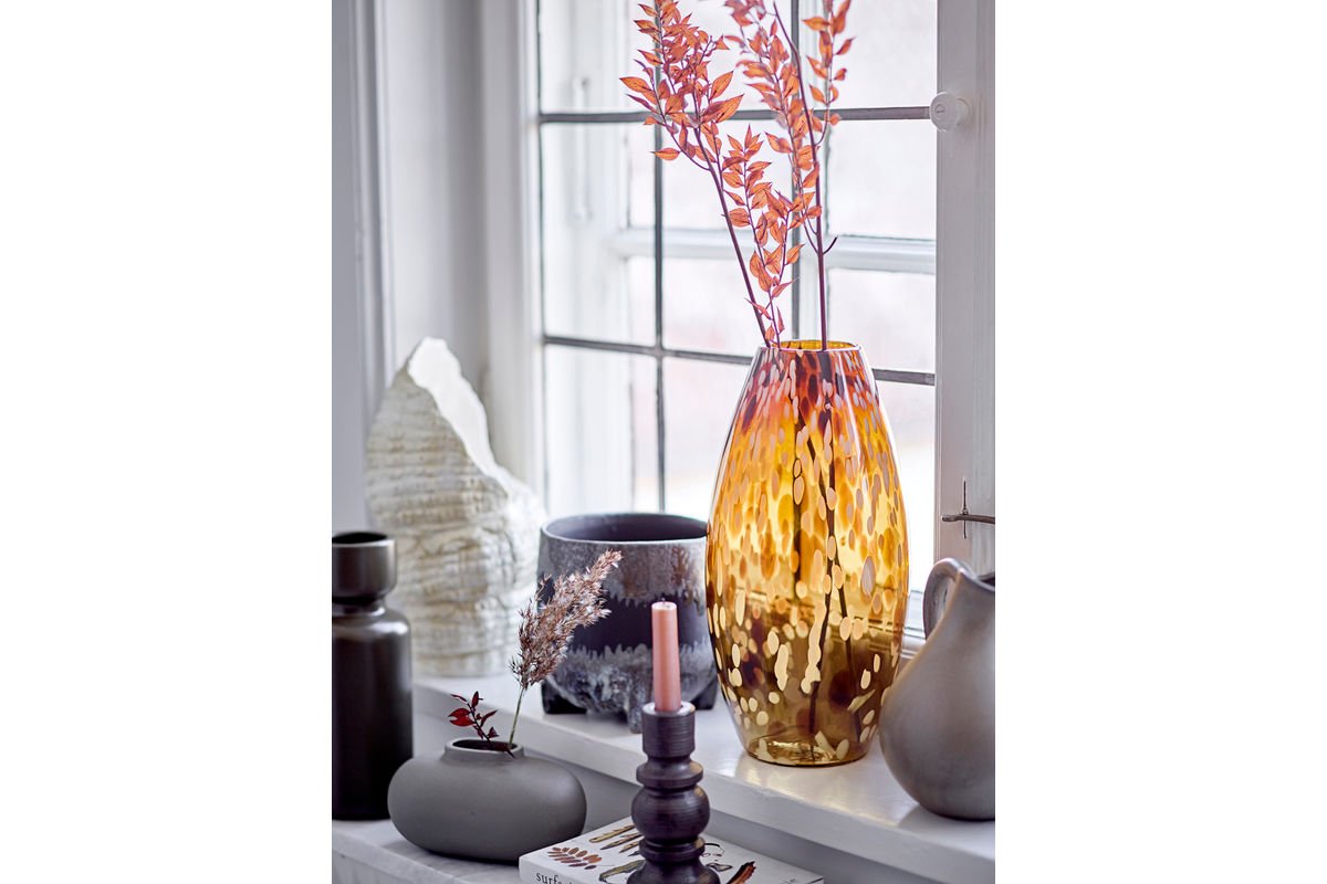 Blumentopf Briska – aus schwarzem Steingut