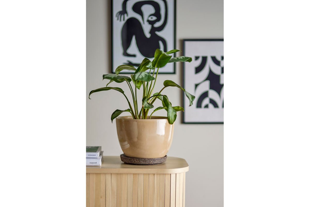 Blumentopf Lunna – Naturglasur in Braun mit Untertasse