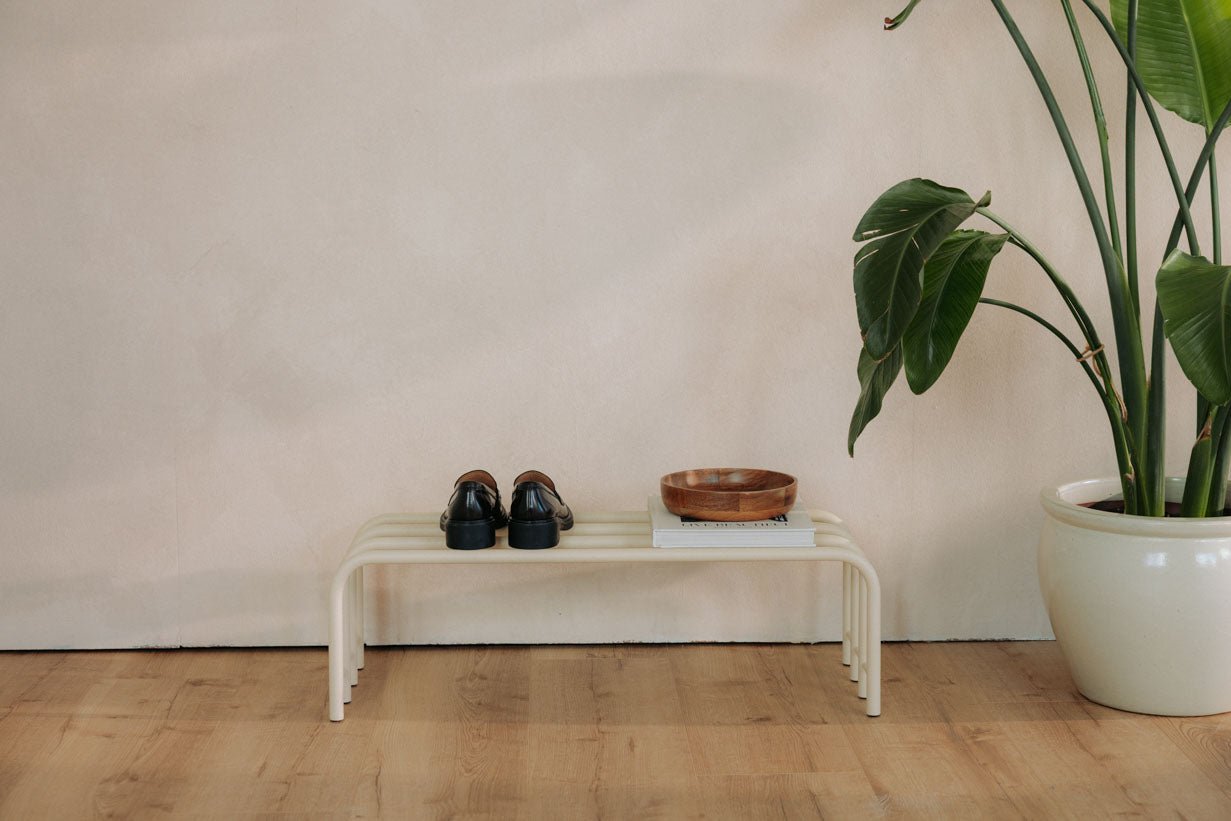 Schuhregal Camo – Edelstahl Design in Schwarz, Cashew oder Weiß