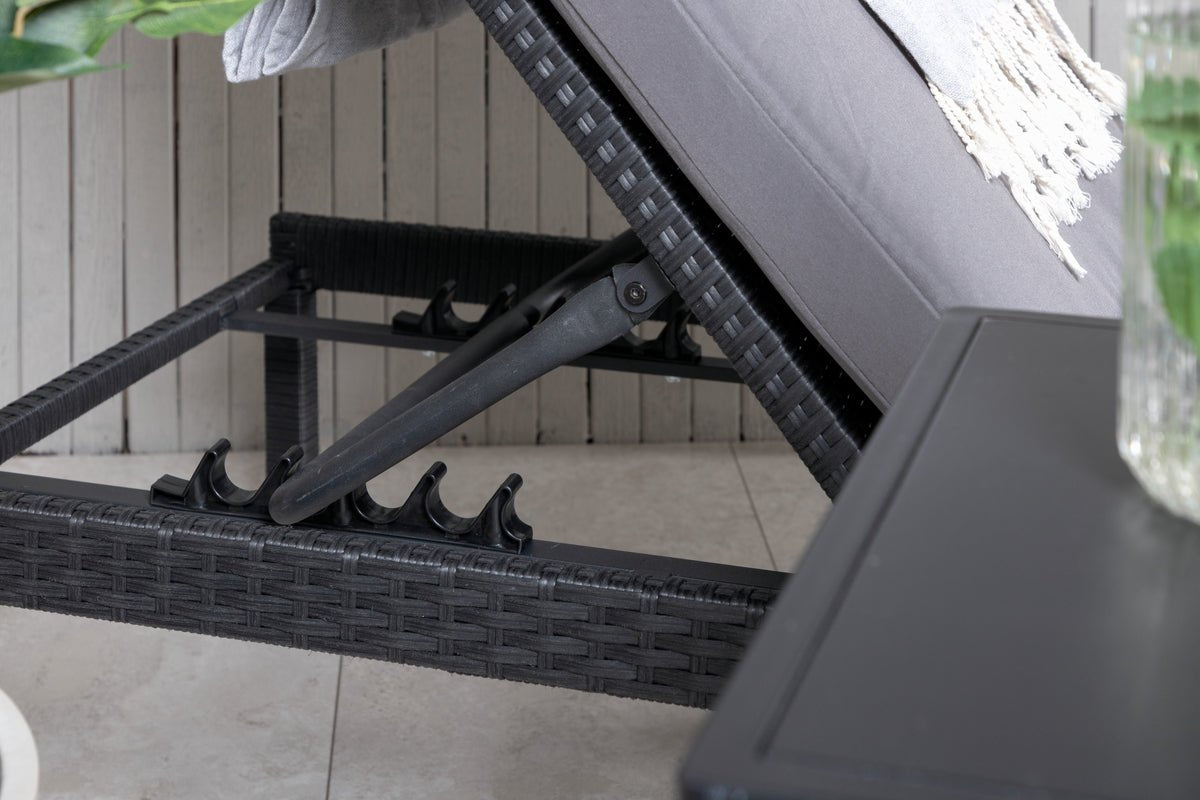 Garten Sonnenliege Balboa - schwarzer Kunstrattan mit verstellbarer Rückenlehne