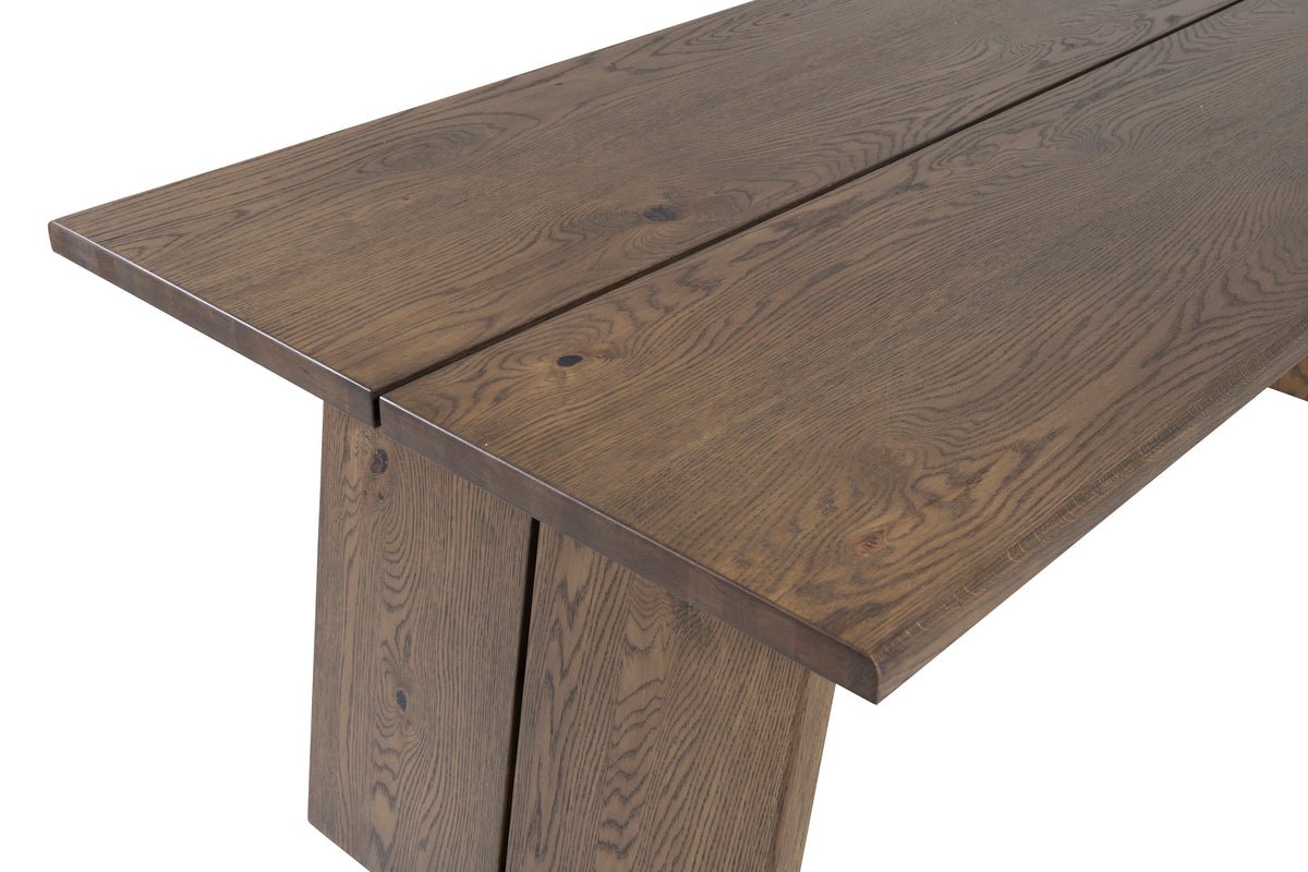 Esstisch Kaiora - vereint Robustheit mit eleganter Optik