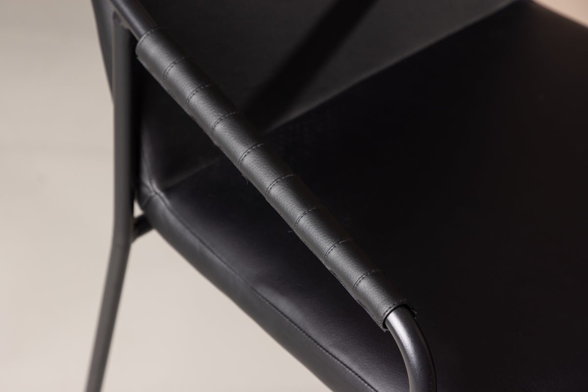 2er Set - Barhocker Vita aus schwarzem PU mit Stahlgestell