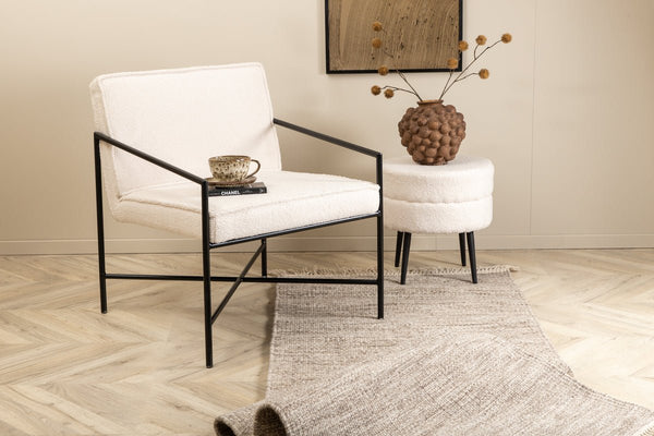 Designer Sessel Lundra – Polsterstuhl in Offwhite mit schwarzem Metallgestell