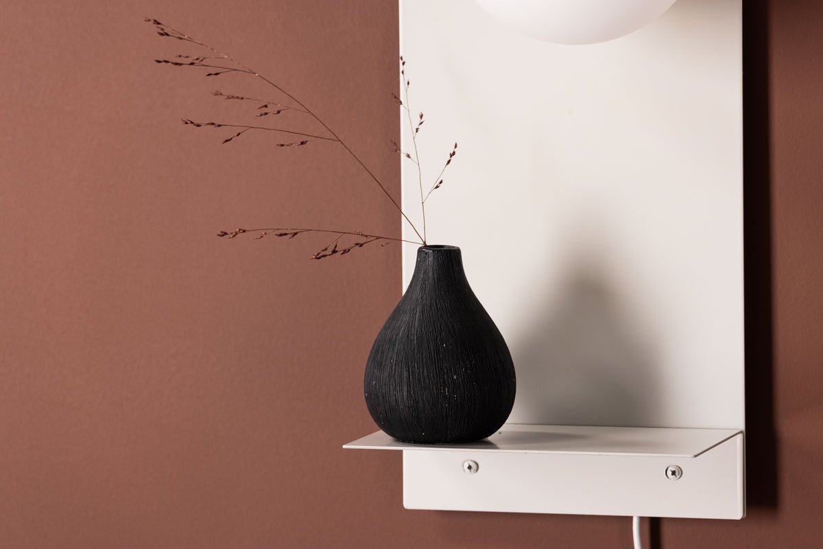 Wandleuchte „Monty" – Inklusive praktischer Ablage