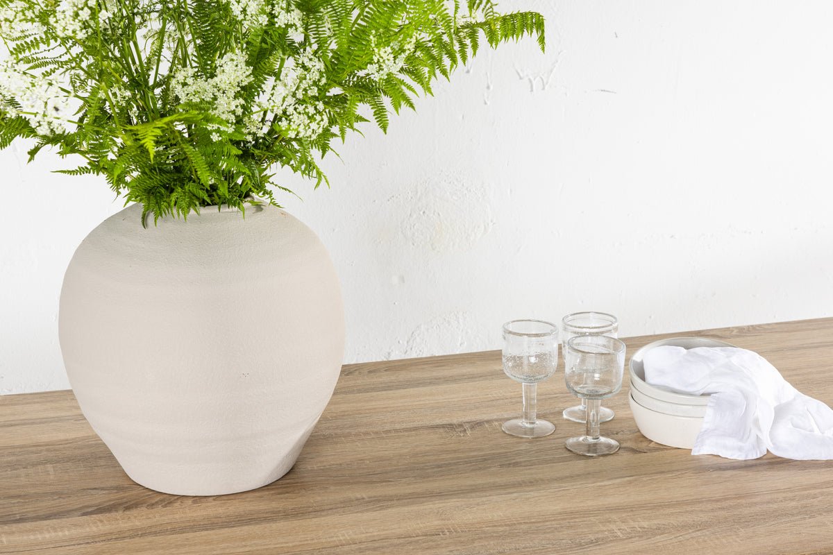 Esstisch Ahi -  im rustikalen Charme mit elegantem Look