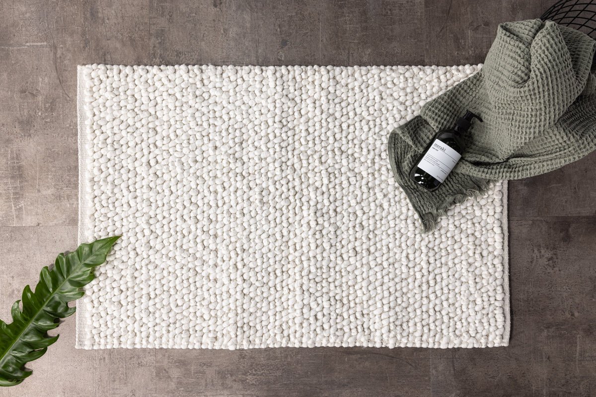 Badematte Lembongan - in  klarem Weiß oder Schwarz