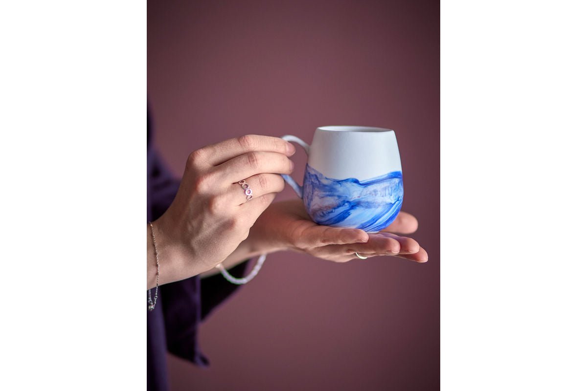 Becher-Set Fjordé – Blau- weiß Steingut (4-teilig)