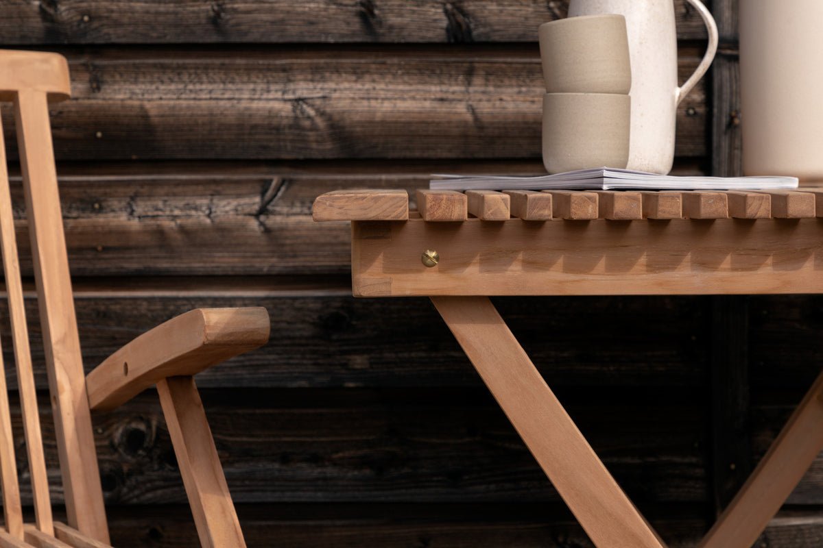 Gartentisch Taneva - ein klappbarer Tisch aus hochwertigem Teakholz