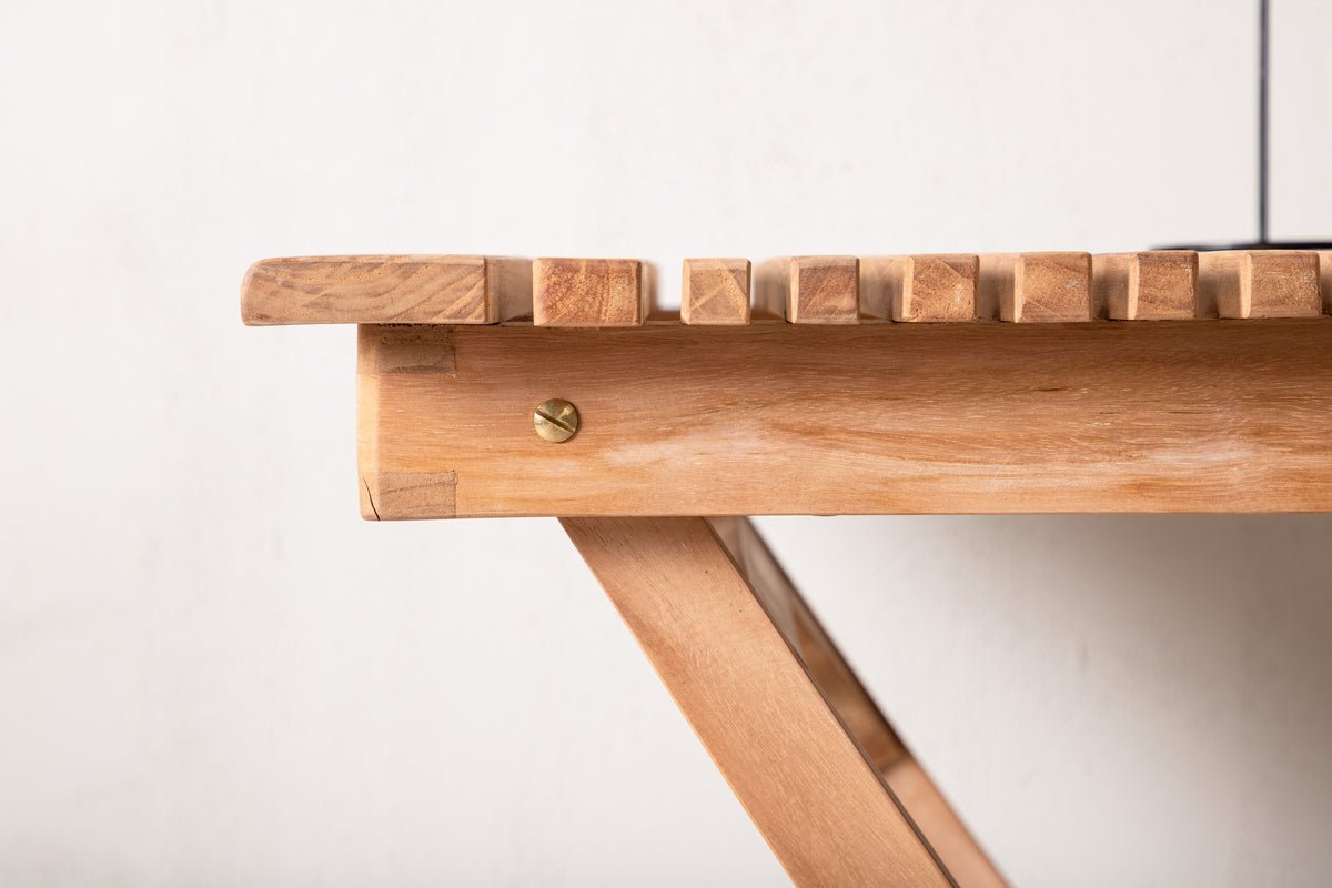 Gartentisch Taneva - ein klappbarer Tisch aus hochwertigem Teakholz