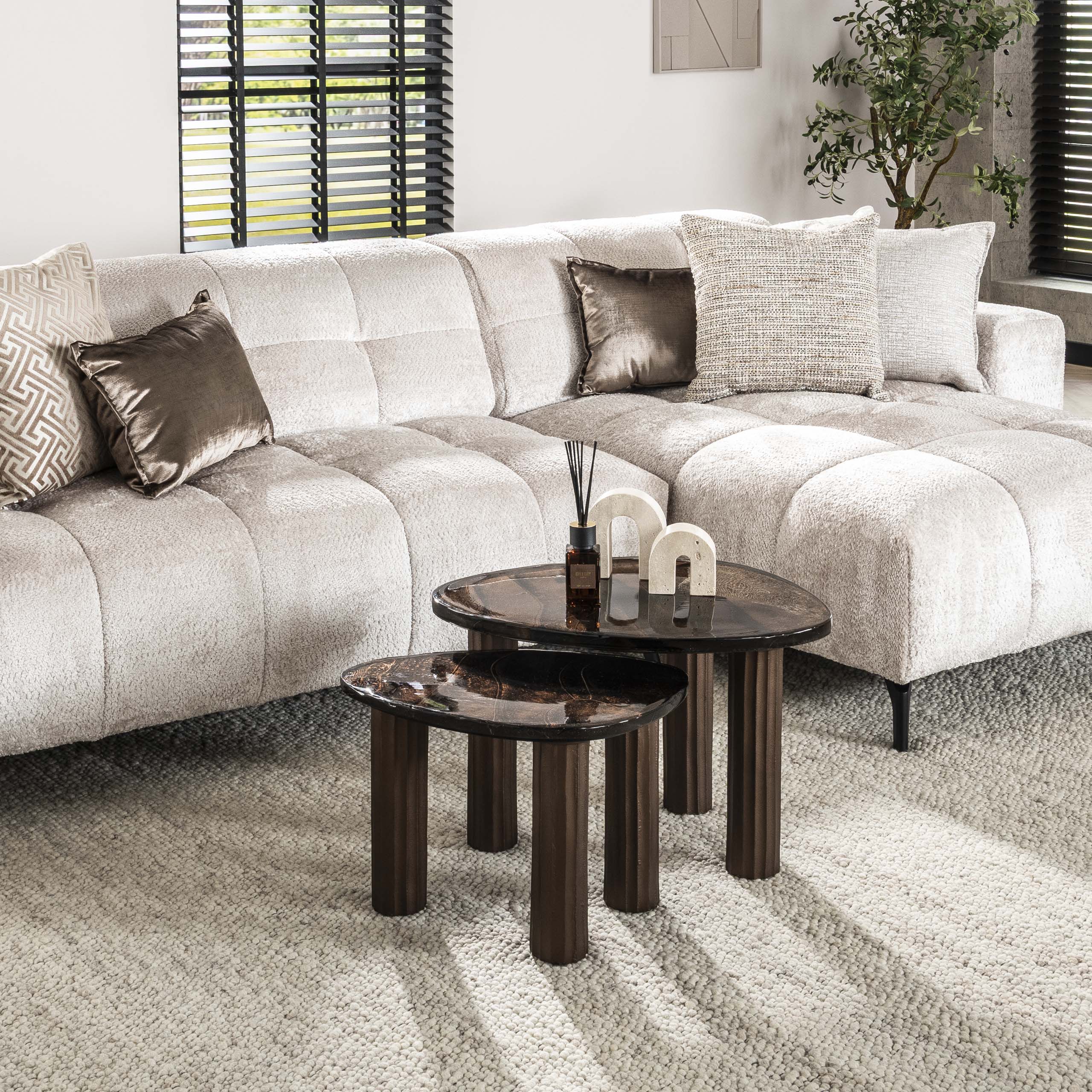 Couchtisch Elysium - Größe M in Antikkupfer oder Antikgold mit Gussglas