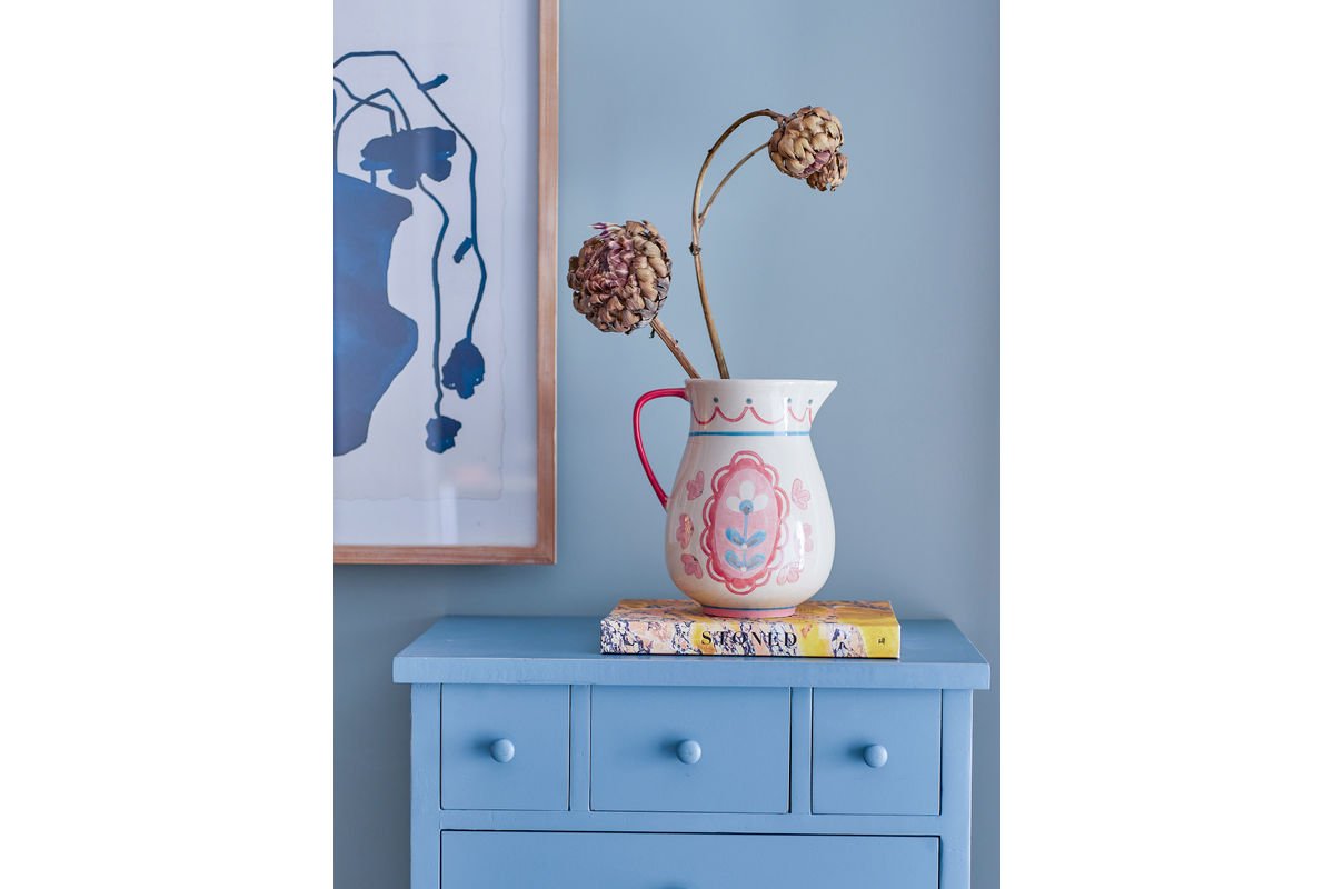 Krug Miren – handdekoriertes Steingut mit Blumenmotiv