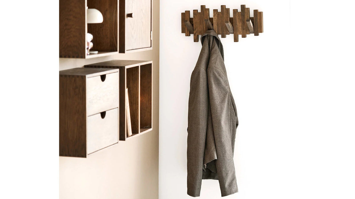 Garderobe Minimalistic - aus dunkelbraunem Eichenholz