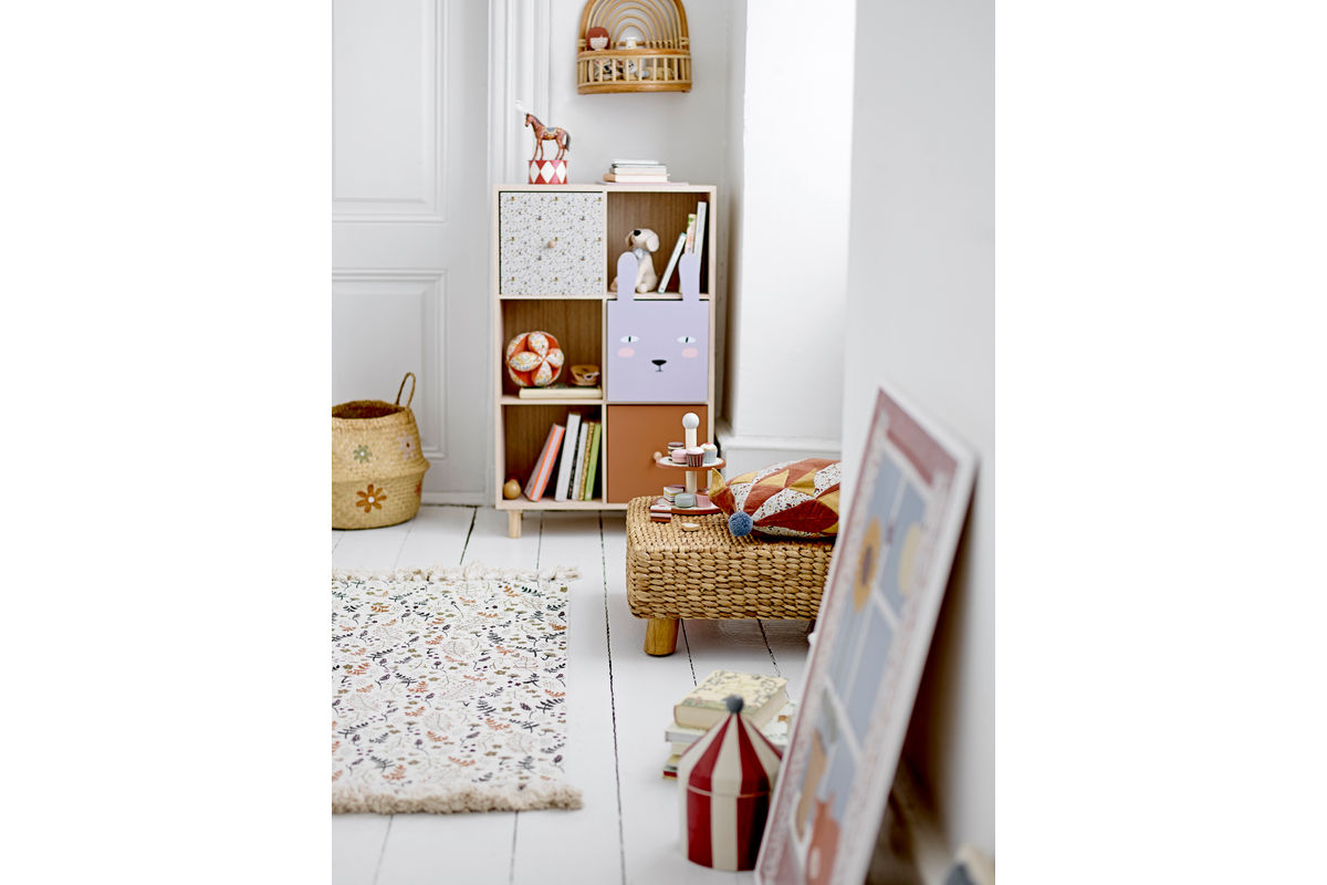 Wandbild Jasmin - Kinderzimmer-Deko im weißen Holzrahmen