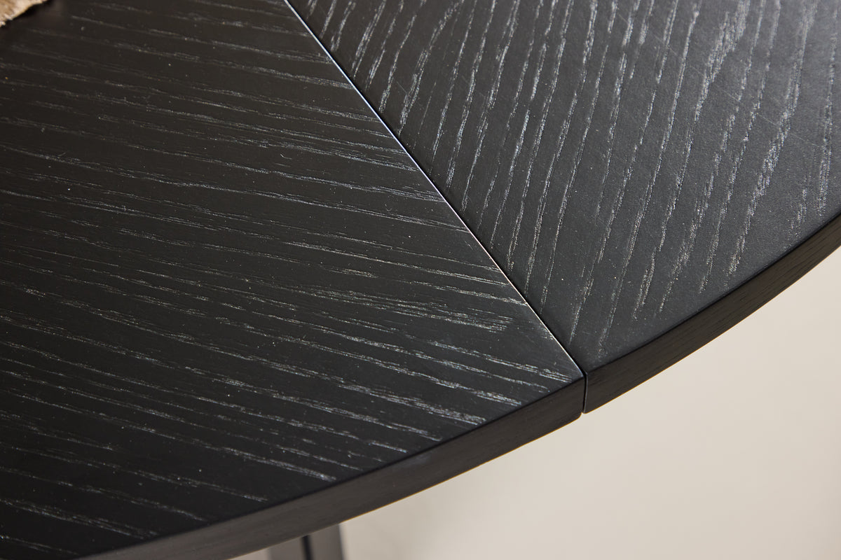 Esstisch Zephyr -  die perfekte Balance zwischen Funktionalität und Stil