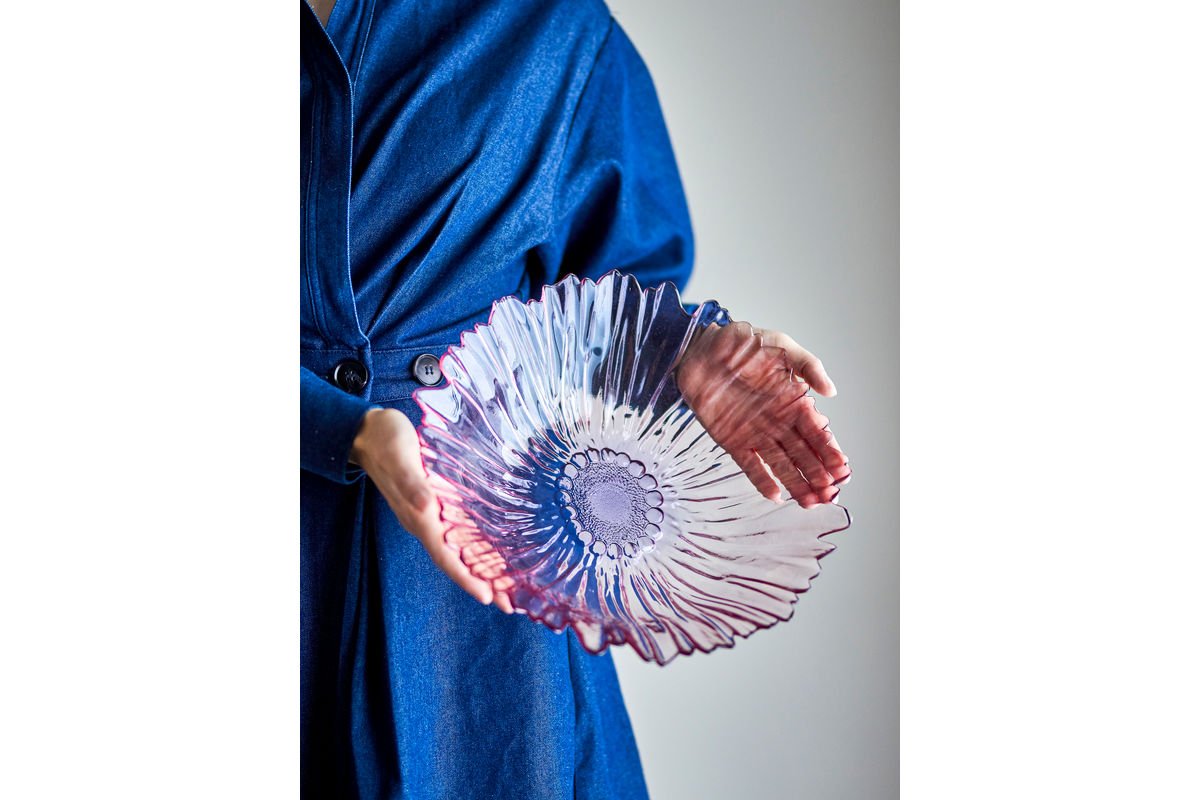 Schale Claire – aus Glas in Rosé mit floralem Charakter