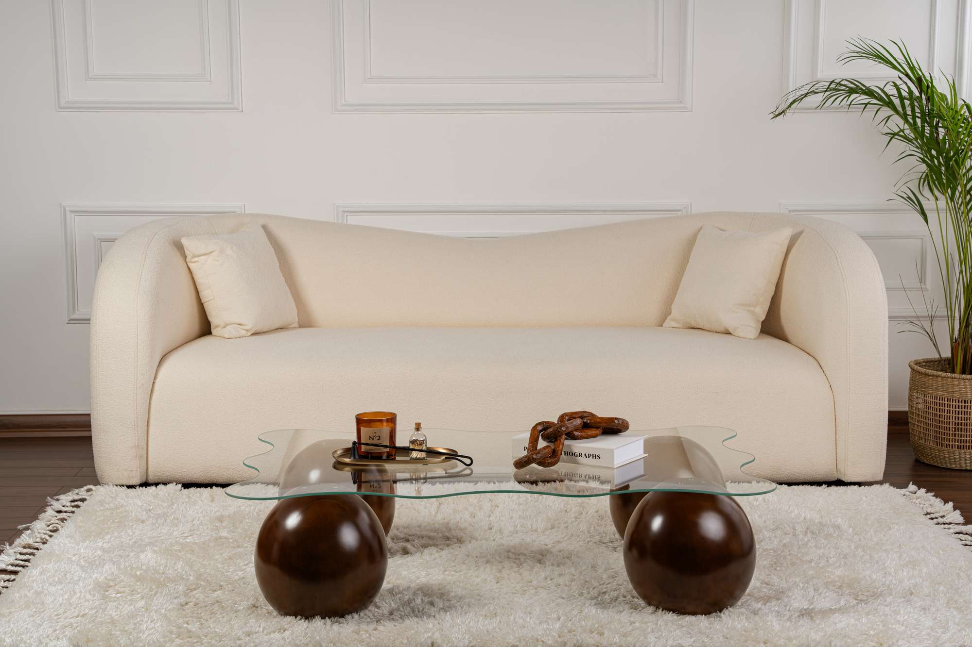 Couchtisch Trevano - gehärtete Tischglasplatte mit Wellensilhouette