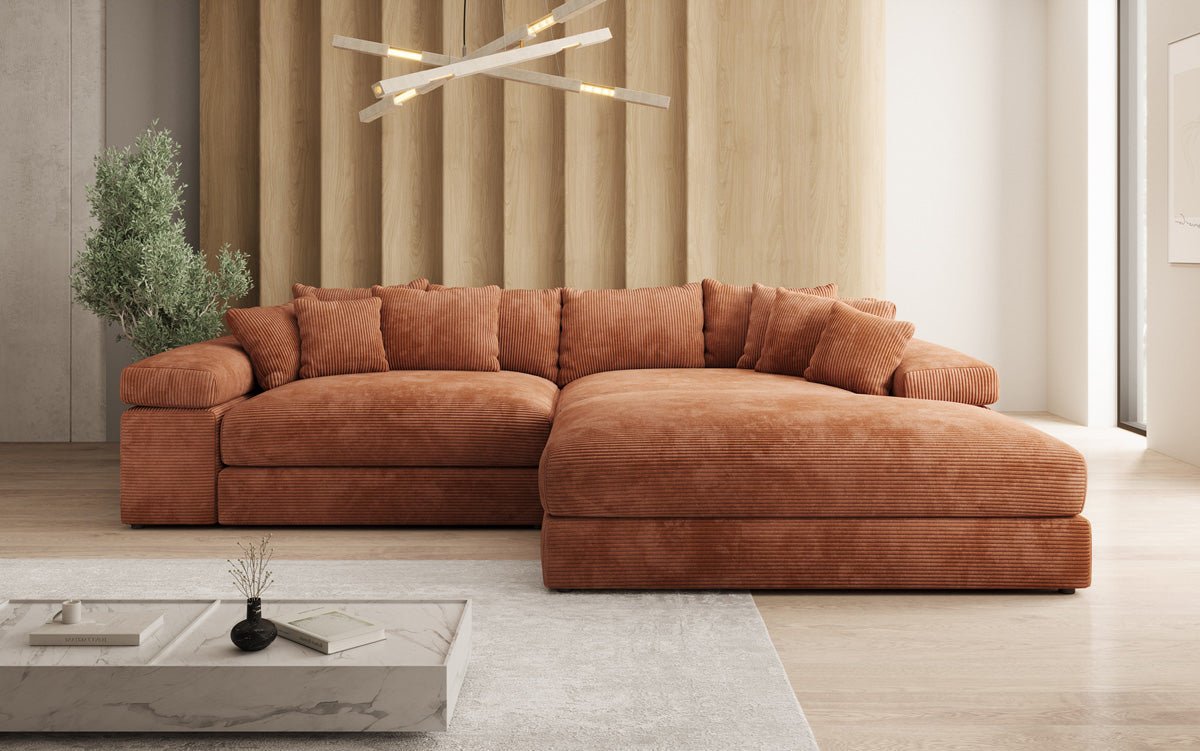 Designer Sofa Bernardo mit breiter Ottomane in Cord