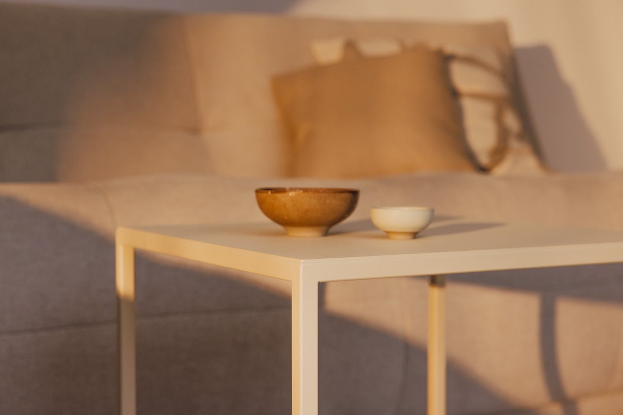 Couchtisch/Beistelltisch Soli X – Minimalistisches Design aus Stahlblech & Metall