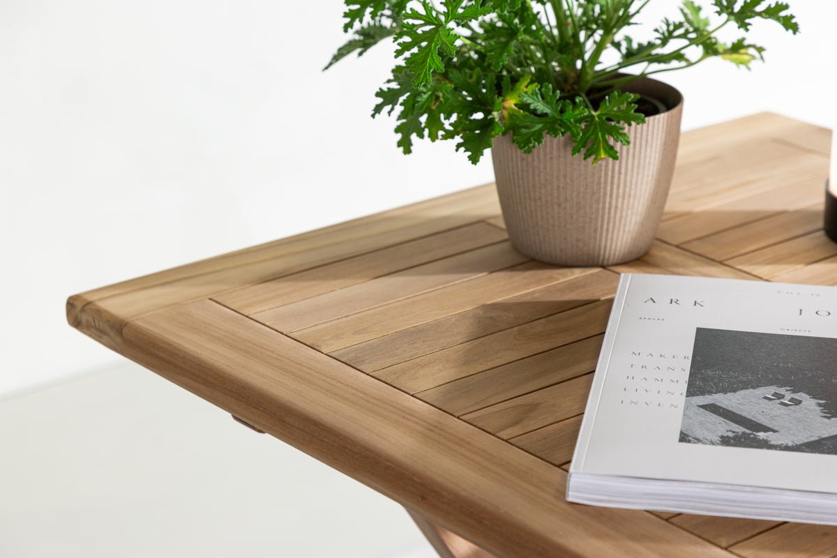 Gartentisch Arvo - Quadratischer Café-Tisch aus massivem Teakholz