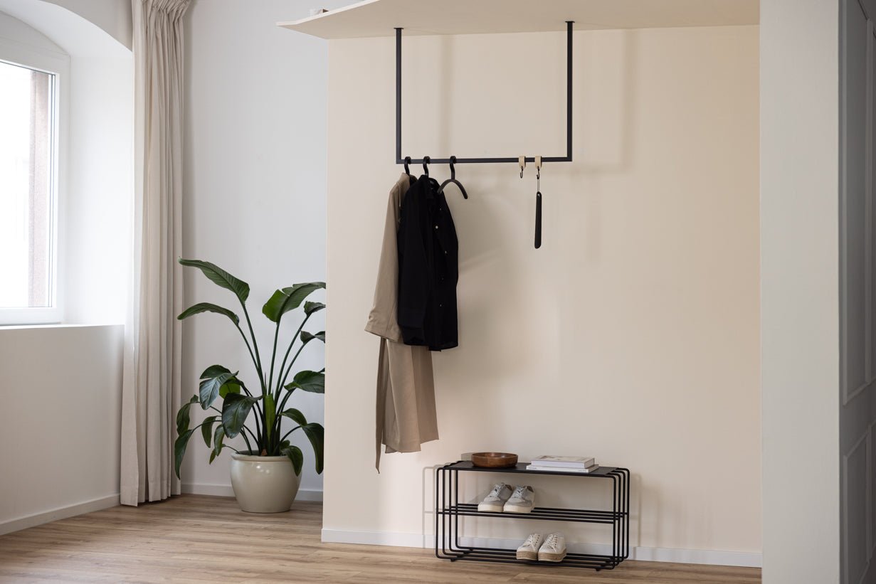 Garderobe/Kleiderstange Rubi – Hängendes Design aus Stahl