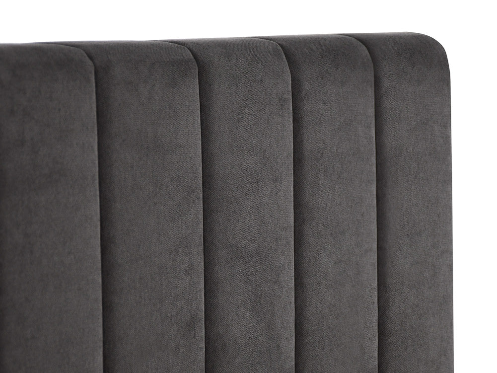 Designer Polsterbett Livia in Samt mit Stauraum