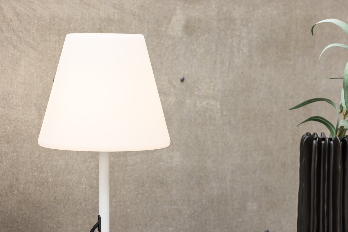 Outdoor-Tischlampe „Pora“ – wetterfest für Balkon & Outdoor-Bereich