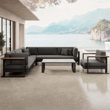 Vayla – Loungegruppe mit Ecksofa, Loungesessel & Tisch aus schwarzem Aluminium | Aevora™ Kollektion
