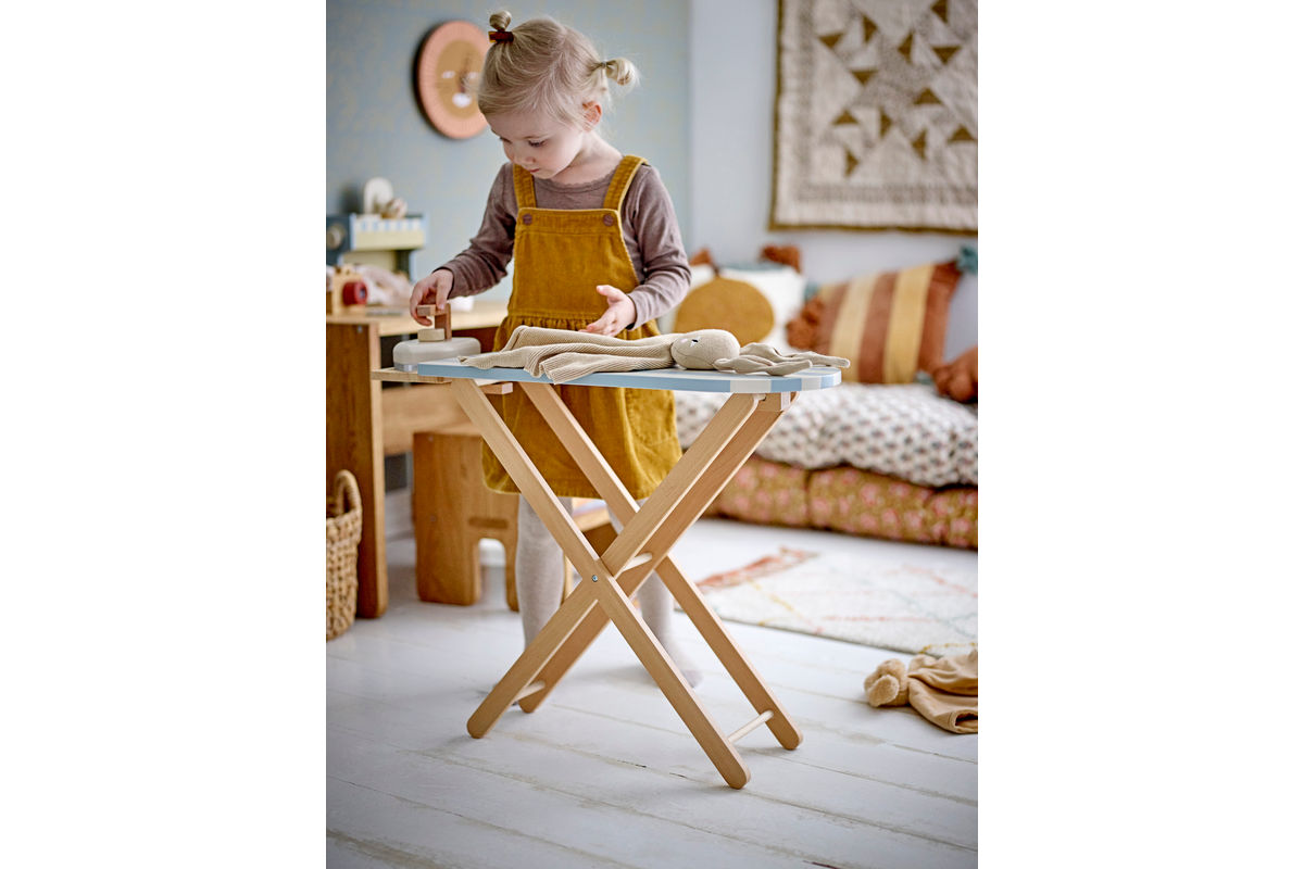 Kinder Bügelset Malina - Spielzeug Bügelbrett & Bügeleisen in Pastellfarben
