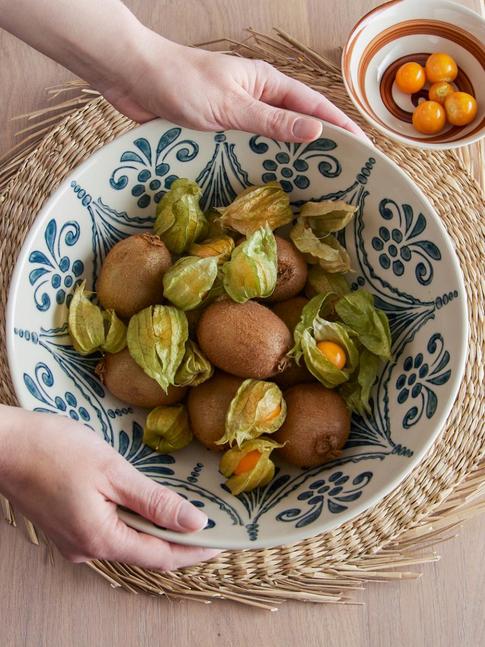 Schale Riona – Steingut mit handgemaltem Muster